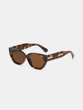 Load image into Gallery viewer, Cat Eye Polycarbonate Frame Sunglasses