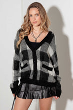 Load image into Gallery viewer, Mustard Seed V-Neck Checkered Cardigan with Pockets