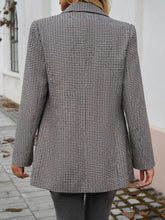 Load image into Gallery viewer, Devine Pocketed Houndstooth Long Sleeve Blazer