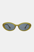 Load image into Gallery viewer, Polycarbonate Frame Cat-Eye Sunglasses