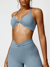 Load image into Gallery viewer, Twisted Halter Neck Active Bra