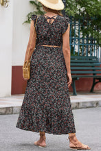 Load image into Gallery viewer, Printed Tie Back Cropped Top and Maxi Skirt Set