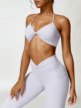 Load image into Gallery viewer, Twisted Halter Neck Active Bra