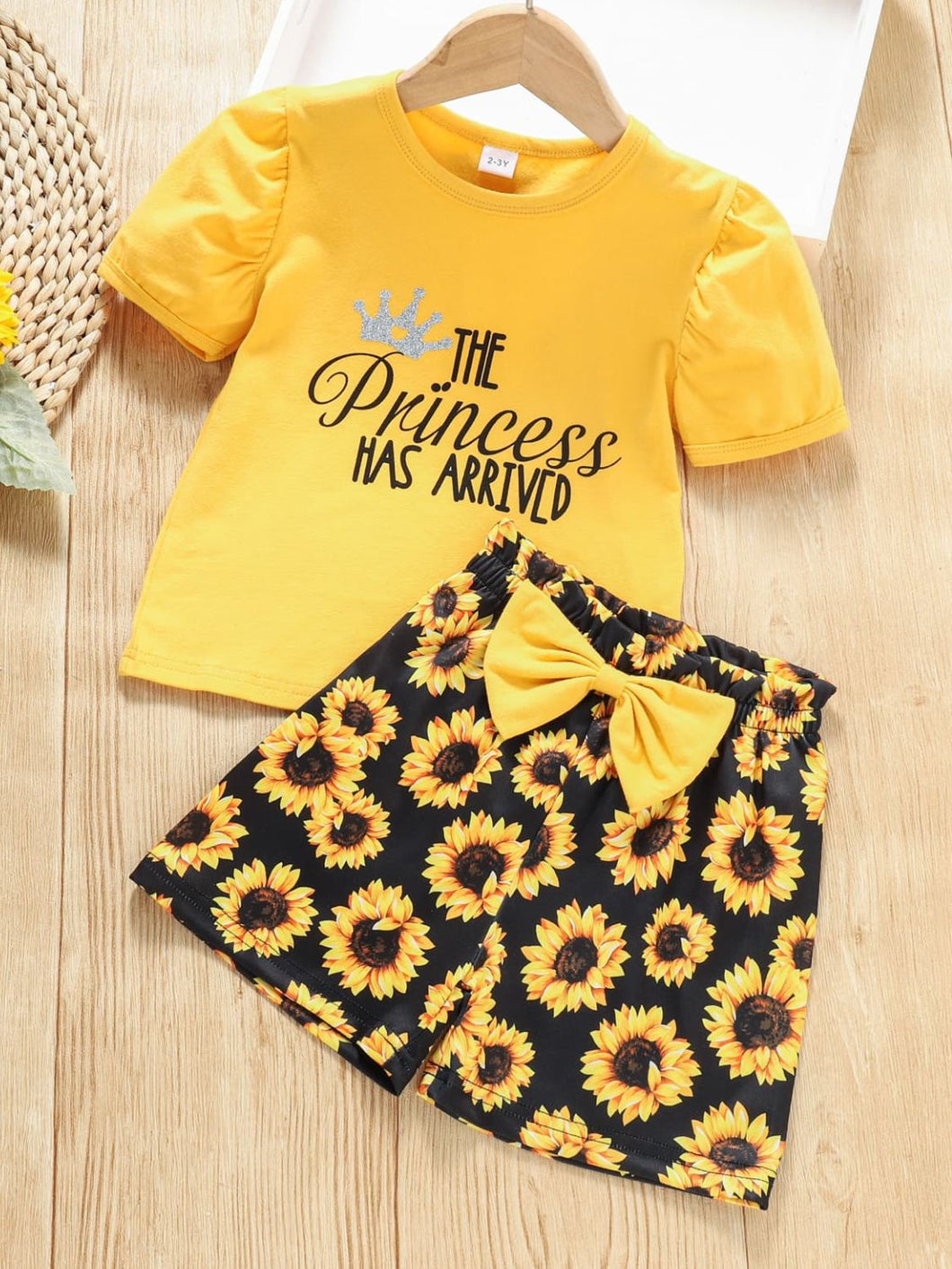 Baby Girl Slogan Graphic Top and Sunflower Print Shorts Set