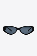 Load image into Gallery viewer, Chain Detail Temple Cat Eye Sunglasses