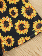 Load image into Gallery viewer, Baby Girl Slogan Graphic Top and Sunflower Print Shorts Set