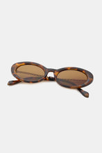 Load image into Gallery viewer, Polycarbonate Frame Cat-Eye Sunglasses