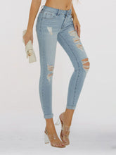 Load image into Gallery viewer, Distressed Skinny Cropped Jeans