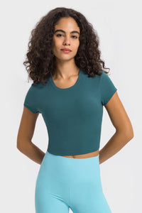 Round Neck Short Sleeve Cropped Sports T-Shirt