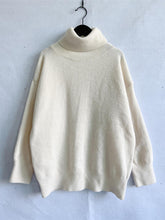 Load image into Gallery viewer, Turtleneck Long Sleeve Sweater