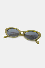 Load image into Gallery viewer, Polycarbonate Frame Cat-Eye Sunglasses