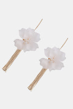 Load image into Gallery viewer, Flower Shape Acrylic Dangle Earrigs