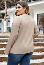 Load image into Gallery viewer, Plus Size Round Neck Long Sleeve T-Shirt